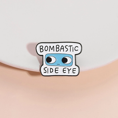 Bombastic Side Eye Emaille Pin Lustige Cartoon Blaue Augen Zinklegierung Brosche Abzeichen Für Kleidung Rucksack Zubehör