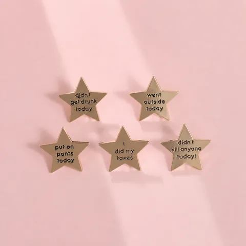 Broche de Aleación de Estrella con Lemas Divertidos Alfiler de Solapa de Estrella de Cinco Puntas Humorística Chapado en Oro para Ropa Mochila Unisex
