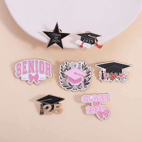 Klasse Von 2025 Abschluss Emaille Pin Zinklegierung Lackiert Doktorhut Stern Blumen Brosche Senior Est 2025 Schmuck Geschenk