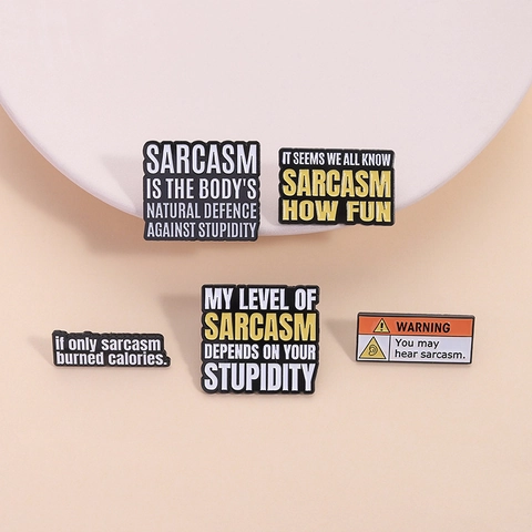 Pines de Esmalte con Letras Inglesas Humorísticas y Sarcásticas Broche de Aleación de Zinc con Frases Divertidas Insignia para Ropa Bolsos