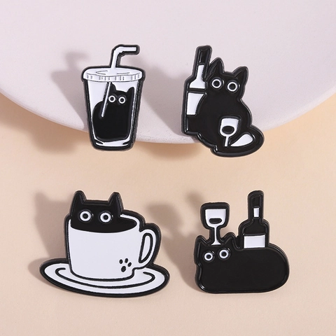 Süße Cartoon Schwarze Katze Emaille Pin Legierung Brosche Kaffeetasse Weinflasche Tier Abzeichen Schmuck Zubehör Für Rucksack Jacke