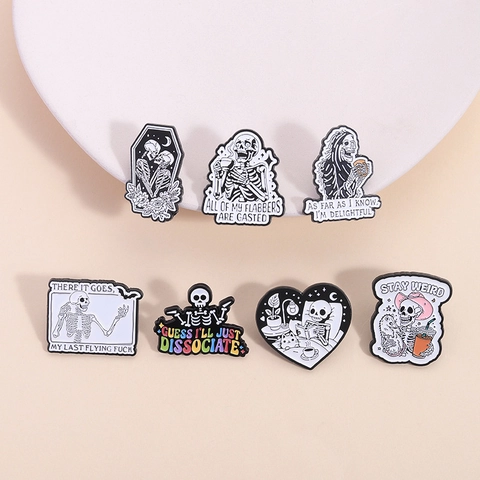 Halloween Totenkopf Skelett Emaille Pin Brosche Lustig Schwarzer Humor Legierung Slogan Abzeichen Für Rucksack Jacke Schmuck