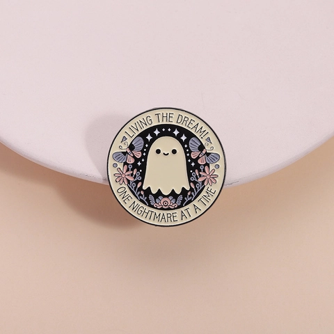 Simpatica Spilla in Smalto a Forma di Fantasma e Farfalla Spilla Rotonda in Lega Laccata Citazione Living Dream Gioielli Halloween