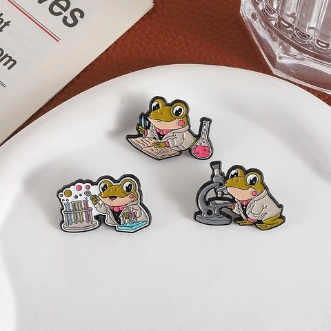 Science Frog Scientist Enamel Pins Zinc Alloy Lab Microscope Test Tube Notebook Badge Brooch For Doctors Students Researchers