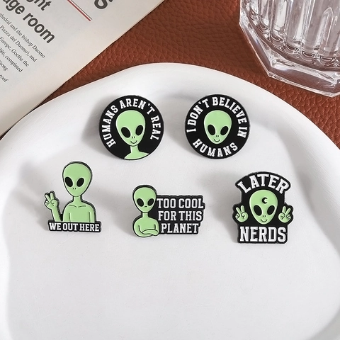 Ensemble de Pin's Émaillés Alien Dessin Animé en Alliage de Zinc Broches Slogan Punk Badges pour Sac à Dos Vêtements Unisexe