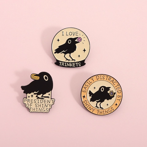Funny Cartoon Crow Enamel Pin Brooch For Backpack I Love Trinkets Quote Easily Distracted Alloy Jewelry Badge Accessory