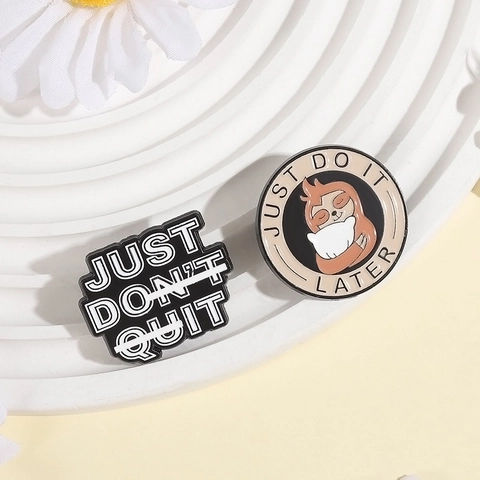 Ensemble de Broches en Émail en Alliage Créatif Paresseux et Texte de Motivation Broche Animale Amusante pour Décoration de Sac à Dos Vêtements