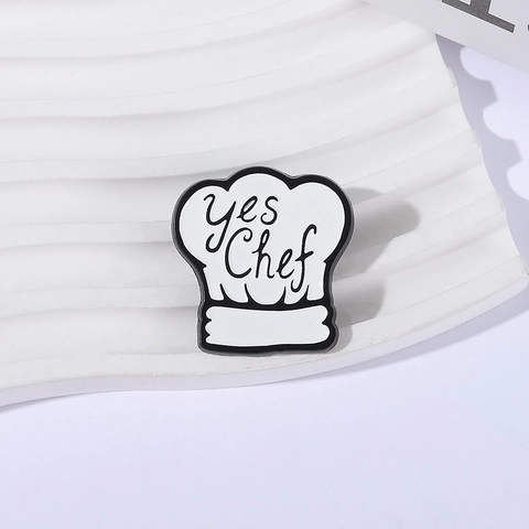 Minimalist Black White Chef Hat Enamel Brooch yes Chef Lettering Alloy Pin For Cooks Foodies Uniform Backpack Decoration
