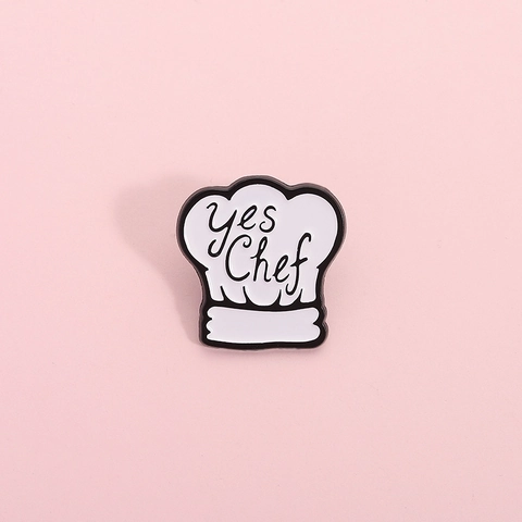 Minimalist Black White Chef Hat Enamel Brooch yes Chef Lettering Alloy Pin For Cooks Foodies Uniform Backpack Decoration