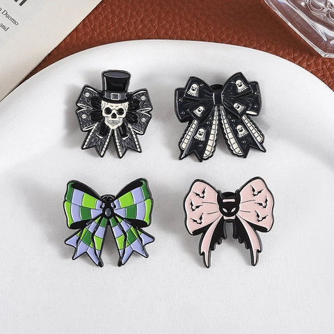 Spilla a Fiocco Stile Punk Halloween Lega di Zinco Vernice a Forno Pin Smalto Teschio Fantasma Pipistrello Ragno Distintivo