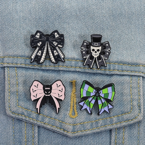 Gothic Halloween Bow Enamel Pin Skull Ghost Bat Spider Alloy Brooch Cute Punk Badge Jewelry Accessory Gift For Men Women