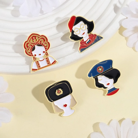 Spille a Broche in Smalto Stile Sovietico Russo Vintage in Lega di Zinco Distintivo Figura Personaggio per Abbigliamento Borsa Gioielli Regalo Donna Uomo