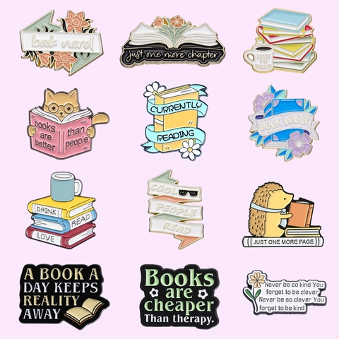 Set di Spille in Smalto per Amanti dei Libri Gatto che Legge Riccio Spilla in Lega di Zinco Distintivi Letterari per Vestiti Zaini Regalo