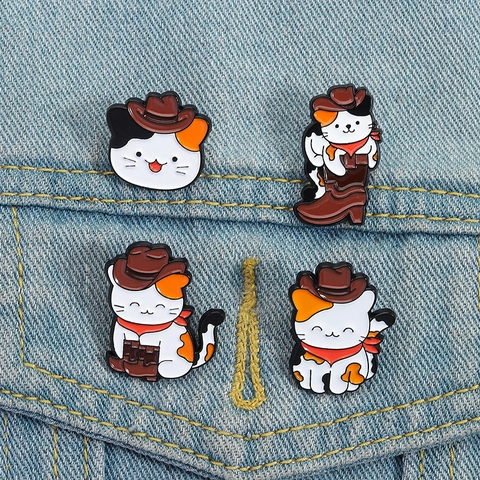 Simpatica Spilla in Smalto Gatto Cowboy Lega di Zinco Cartone Animato Gatto Calicò Spilla Distintivo Con Cappello da Cowboy per Giacca Denim Accessori Abbigliamento