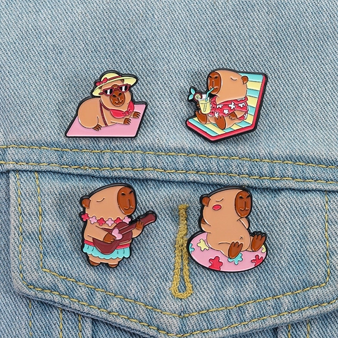 Spilla da Balia in Smalto Capibara Cartoon Stile Vacanza Creativa Distintivo in Lega di Zinco per Zaino Vestiti Accessorio