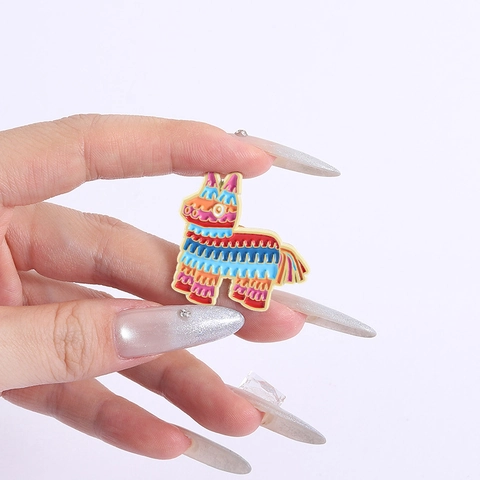 Colorful Piñata Llama Enamel Pin Cartoon Rainbow Horse Alloy Brooch Badge For Clothing Bag Mexican Party Jewelry Gift