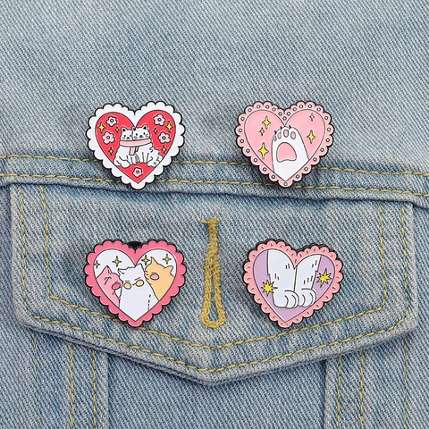 Simpatica Spilla in Smalto a Cuore con Gatto in Lega di Zinco con Bordo Festonato Distintivo per Abbigliamento Borse Donna Gioielli