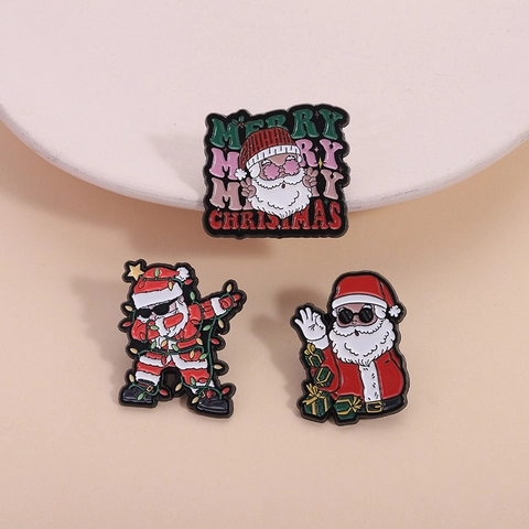 Divertidos Pines de Esmalte de Papá Noel de Navidad Broche de Aleación Insignias Para Mochila Ropa Papá Noel Dabbing OK Signo Pines Joyería Regalos