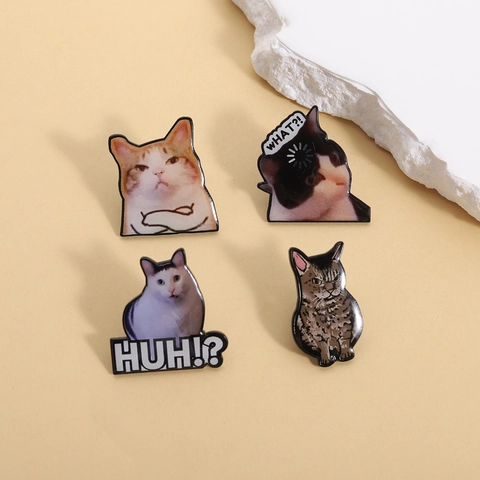 Lustige Meme Katze Emaille Broschen Legierung Cartoon Abzeichen Pins Für Damen Herren Kinder Niedlich Rucksack Kleidung Jacke Accessoire