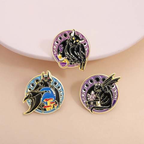 Broche de Aleación de Zinc Esmaltado Misterio Gótico Set Bruja Murciélago Búho Gato Alado Poción Mágica Accesorios Ropa