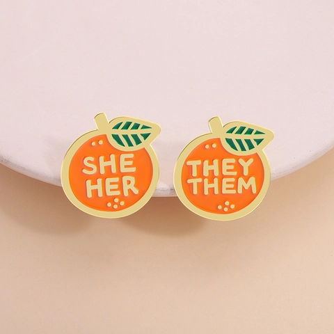 Orange Frucht Emaille Anstecknadel Zinklegierung Geschlechtspronomen Abzeichen Modeschmuck Für Jeansjacken Rucksäcke Brosche Geschenk Unisex