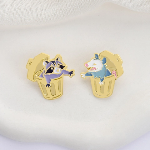 Spilla in Smalto Divertente Cartone Animato Animali Spazzatura Procione Opossum Distintivi per Vestiti Zaino Gioielli Regalo