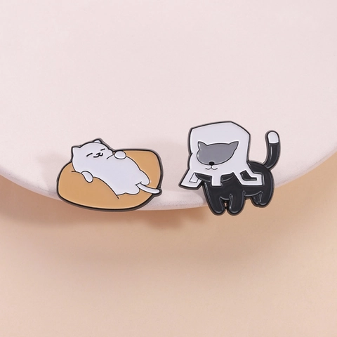 Cute Lazy White Cat Black Cat Enamel Brooches Cartoon Animal Zinc Alloy Painted Lapel Pins For Clothing Backpack Gift