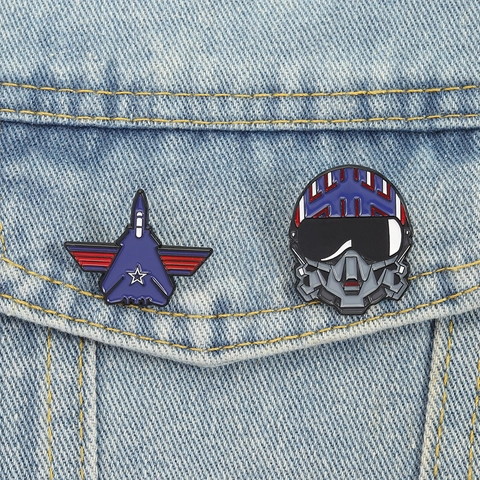 Broche en Émail Série Pilote Personnalisée Dessin Animé Avion de Chasse Casque Badge Alliage de Zinc Peinture au Four Bijoux