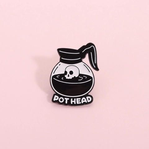 Kreative Kaffeekanne Schädel Emaille Pin Pot Head Brief Brosche Dark Style Zinklegierung Abzeichen Für Kleidung Rucksack Zubehör