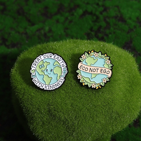 Lot De Broches En Émail Jour De La Terre Dessin Animé Alliage Écologique Pour Vêtements Sacs Treat Our Earth With Kindness