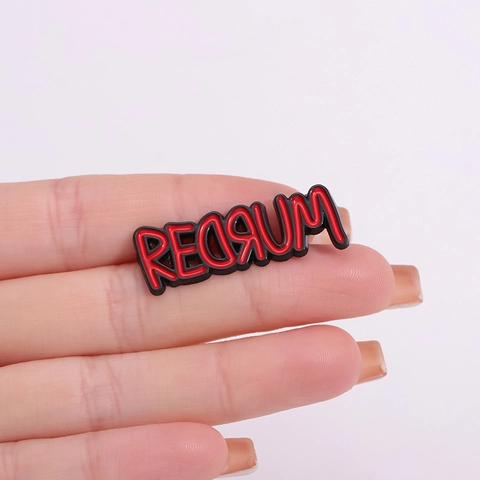 Redrum Lettera Specchio Murder Spilla Smaltata Horror Movie The Shining Inspired Lega Spilla Drip Font Lapel Pin Per Borse Vestiti