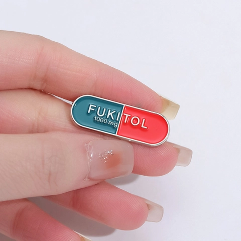 Divertido Broche de Esmalte FUKITOL 1000 mg Cápsula Aleación de Zinc Contraste Rojo Azul Pin de Píldora para Accesorios de Ropa Regalo