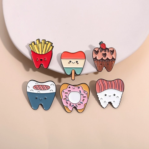 Creative Cartoon Tooth Spille Set Cibo Dessert Sushi Ciambella Patatine Fritte Lega Metallo Distintivo Per Vestiti Zaino Accessori
