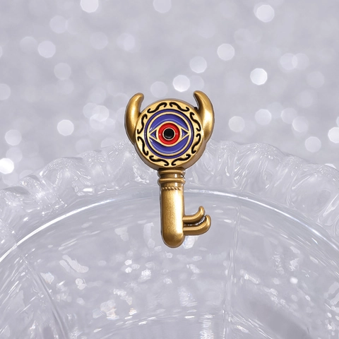 Vintage Bronze Gold Alloy Enamel Key Brooch Mystical Eye Design Demon Horns Pin Fantasy Style Jewelry For Unisex Clothes