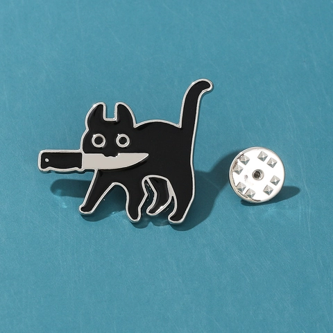 Divertido Pasador de Esmalte de Gato Negro con Cuchillo Creativo Animal Aleación Broche Insignia Para Bolsos Ropa Accesorios Joyería Regalo
