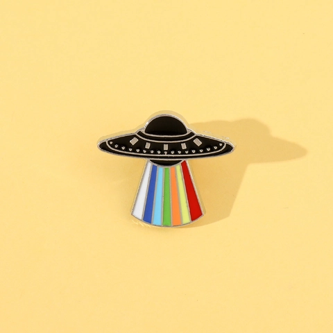 Cartoon Space UFO Enamel Brooch Rainbow Beam Alloy Badge Lapel Pin For Backpack Clothing Decor Unisex Jewelry Gift