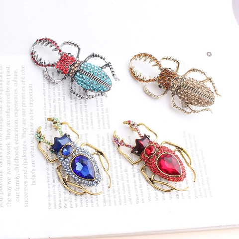Vintage Zinc Alloy Beetle Insect Brooch For Women Men Rhinestone Crystal Animal Brooch Pin For Party Banquet Clothing Accessories