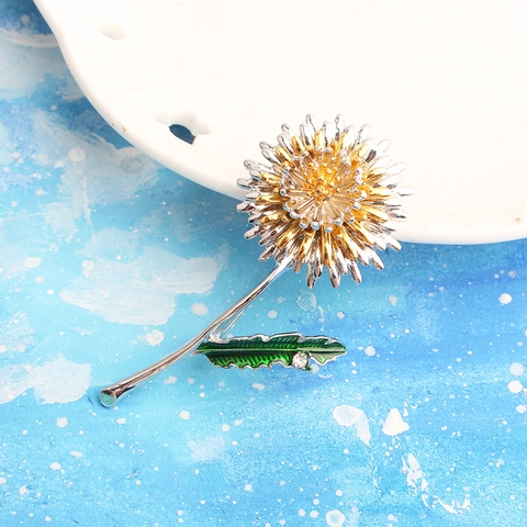 Elegant Dandelion Flower Brooch For Women Gold Silver Two-Tone Metal Pin Enamel Leaf Rhinestone Suit Sweater Jewelry Accessory