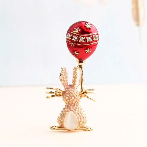 Cartoon Rabbit Holding Balloon Enamel Brooch Zinc Alloy Rhinestone Star Pattern Corsage Pin For Women Kids Animal Jewelry Gift