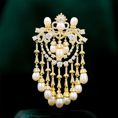 Vintage Luxurious Gold Plated Copper Brooch With Natural Artificial Pearl And Zirconia Tassel Court Style Wedding Party Women Jewelry