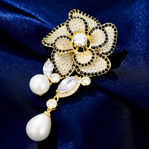 Vintage Kamelie Blume Brosche Vergoldetes Kupfer Zirkonia Eingelegt Schalenperle Anhänger Anstecknadel Für Damen Party Hochzeit Schmuck Zubehör