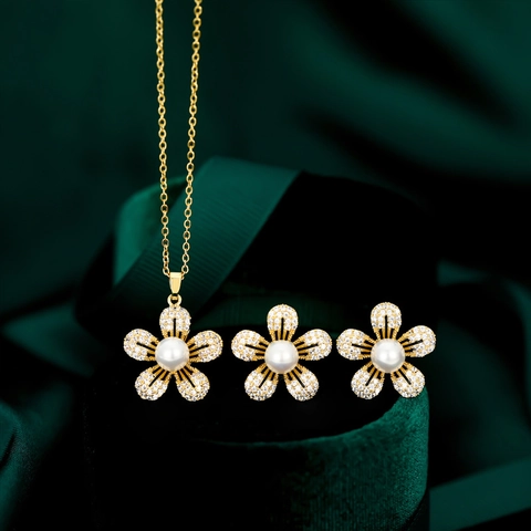 Elegant Copper Gold Plated Flower Jewelry Necklace And Stud Earrings Zirconia White Artificial Pearl Women Wedding Party Accessory