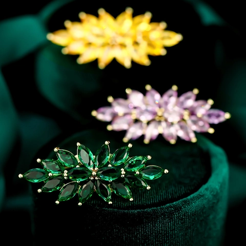Elegante Vergoldete Kupfer Zirkonia Blume Brosche Für Damen Anzug Korsage Pin Mode Botanischer Schmuck Hochzeit Party Geschenk