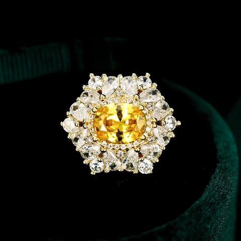 Luxus Gold Überzogene Kupfer Blume Brosche Mit Ovalem Synthetischen Zirkonia Vintage Geometrische Reversnadel Für Damen Schmuck