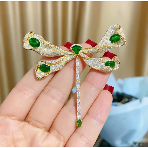 Eleganter Vergoldeter Kupfer Libelle Brosche Damen Mit Grün Weiß Synthetischer Zirkonia Inlay Vintage Tier Reversnadel