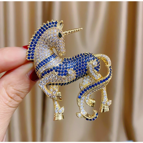 Vintage European Court Style Gold Plated Copper Unicorn Brooch Pin Synthetic Zirconia Micro Inlaid Animal Brooch For Wedding Party Unisex Jewelry