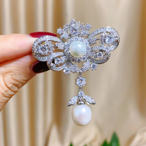 Vintage Byzantinischer Palast Stil Hohl Kupfer Zirkonia Perle Brosche Anhänger Für Damen Hochzeit Party Elegante Blume Schmuck