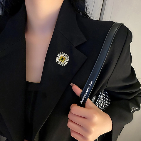 Vintage Copper Zircon Brooch Pin Elegant Square Gemstone Floral Bowknot Lapel Pin For Women Party Banquet Wedding Jewelry
