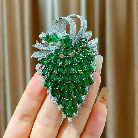 Spilla Vintage a Forma di Vite con Foglia Verde Smeraldo di Lusso in Rame con Zirconia Cubica e Fiocco per Matrimonio Festa Donna