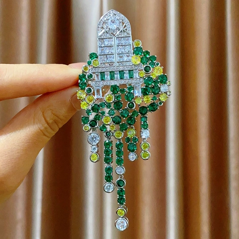 Elegant Castle Tassel Brooch Copper Inlaid Green Yellow Zirconia Vintage Palace Style Corsage Pin For Women Party Jewelry